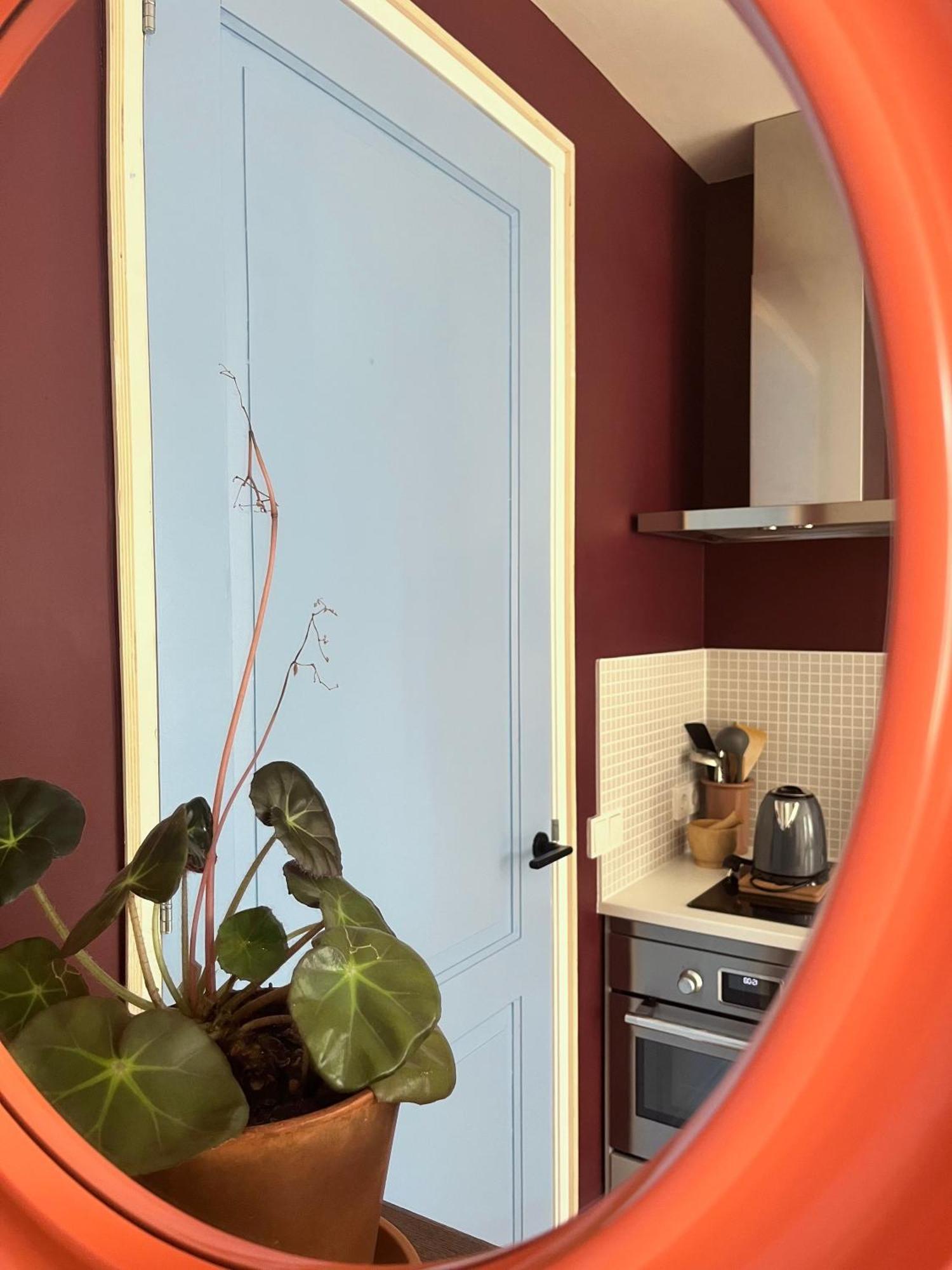 Red Cat In Bed Bed & Breakfast Eenrum Ngoại thất bức ảnh